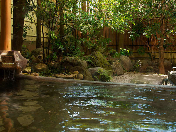 Open-air bath